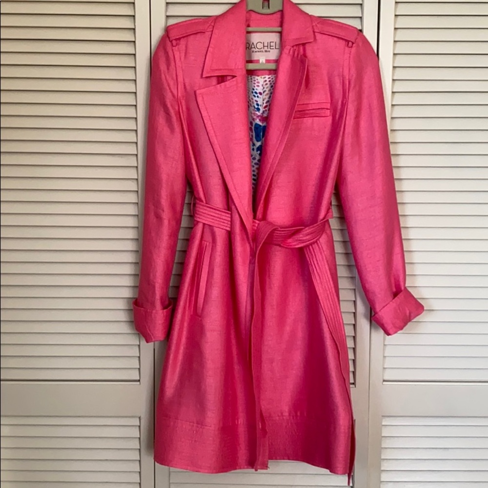 Gorgeous pink mini tench coat!